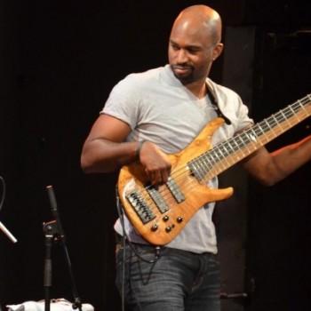 864 (400x400) Anthony Crawford, Bassist