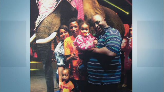 Unseen Video Of Eric Garner Death – Over 7 minutes handcuffed not breathing NYPD chokehold AFTERMATH